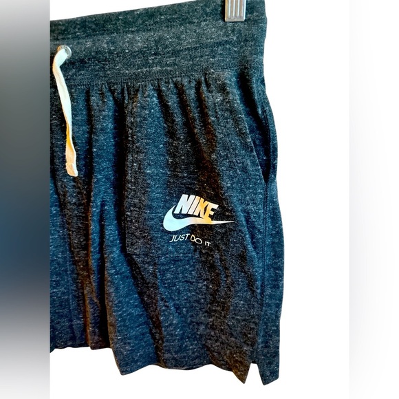 Nike Athletic Skirt Size Large Elastic Waistband Washed Black Side Pockets - Picture 2 of 9